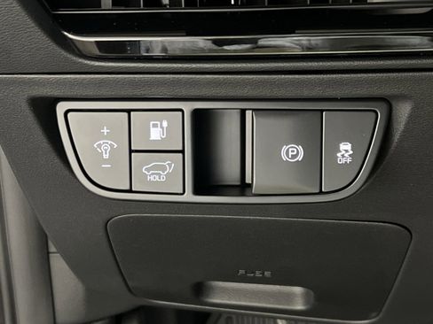 New 2025 Kia EV6 Wind image 32