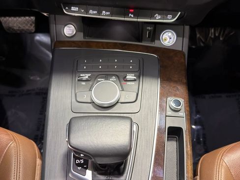 Used 2020 Audi Q5 2.0T Premium image 3