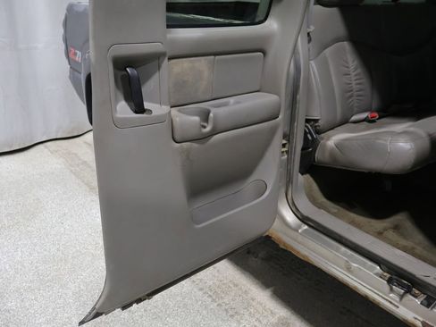 Used 2002 Chevrolet Silverado 1500 LT AWD/4WD image 22