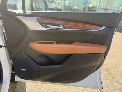 Used 2021 Cadillac XT5 Premium Luxury AWD/4WD image 26