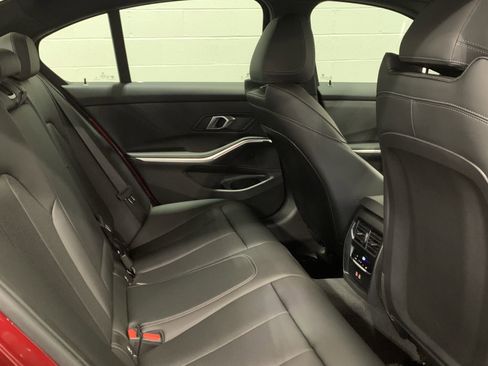 Used 2025 BMW 330i Sedan w/ M Sport Package image 27