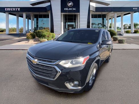 Used 2018 Chevrolet Traverse LT FWD image 5