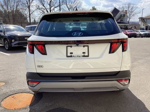 New 2026 Hyundai Tucson SE image 7