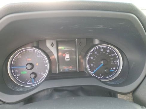 Used 2021 Toyota Venza LE AWD/4WD image 6