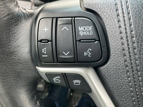 Used 2015 Toyota Sienna XLE AWD/4WD image 22