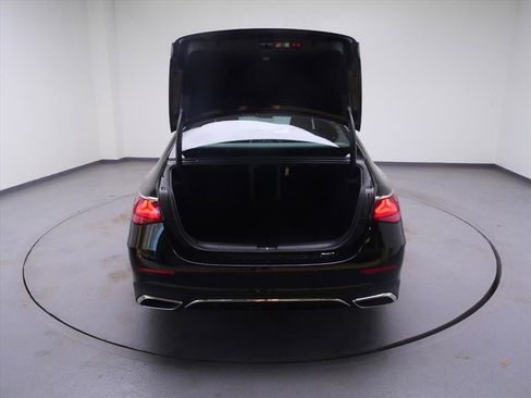 Used 2025 Mercedes-Benz E 350 Sedan image 28