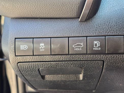 Used 2020 Toyota Camry SE w/ Convenience Package image 42