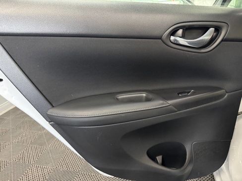 Used 2018 Nissan Sentra S image 43