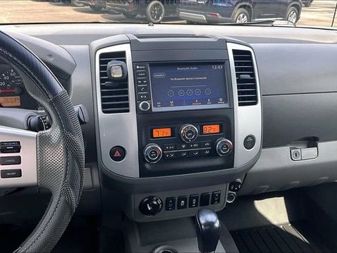 Used 2021 Nissan Frontier SV w/ Midnight Edition Floor Mats image 9