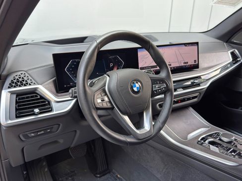 Used 2024 BMW X5 xDrive40i w/ Premium Package AWD/4WD image 14