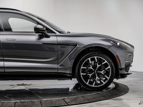 Used 2023 Aston Martin DBX 707 image 22