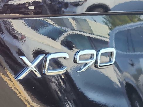 Certified 2024 Volvo XC90 B6 Plus w/ Protection Package Premier image 28