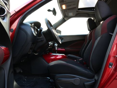 Used 2015 Nissan Juke SV w/ Cold Weather Package image 19