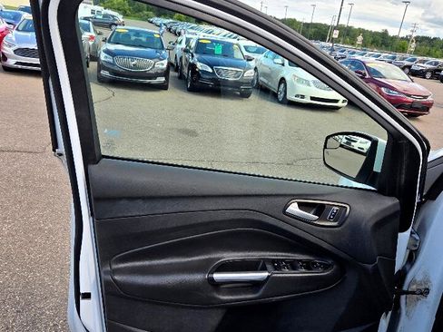 Used 2016 Ford Escape SE image 10