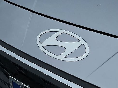 Used 2025 Hyundai Elantra Sport FWD image 30