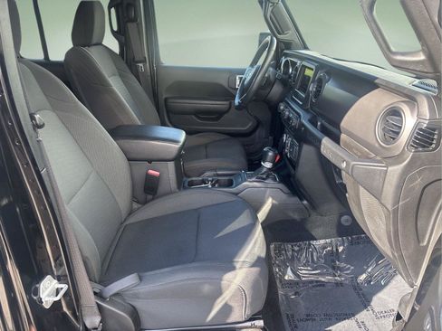 Used 2022 Jeep Wrangler Unlimited Sport AWD/4WD image 18