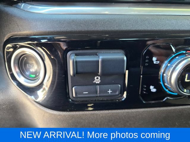 Used 2025 GMC Sierra 1500 SLT AWD/4WD image 19