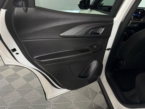 Used 2024 Chevrolet TrailBlazer LT image 25