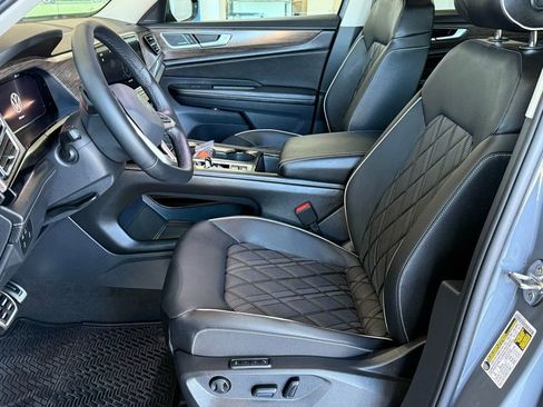 New 2026 Volkswagen Atlas SEL Premium R-Line AWD/4WD image 11