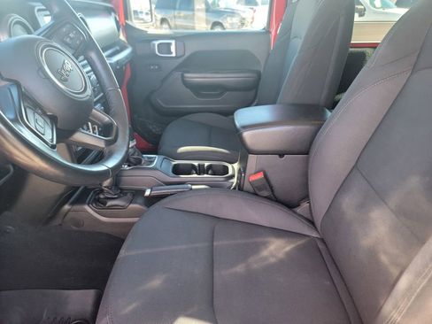 Used 2019 Jeep Wrangler Sport image 15