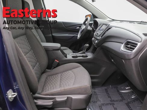 Used 2021 Chevrolet Equinox LT FWD image 23