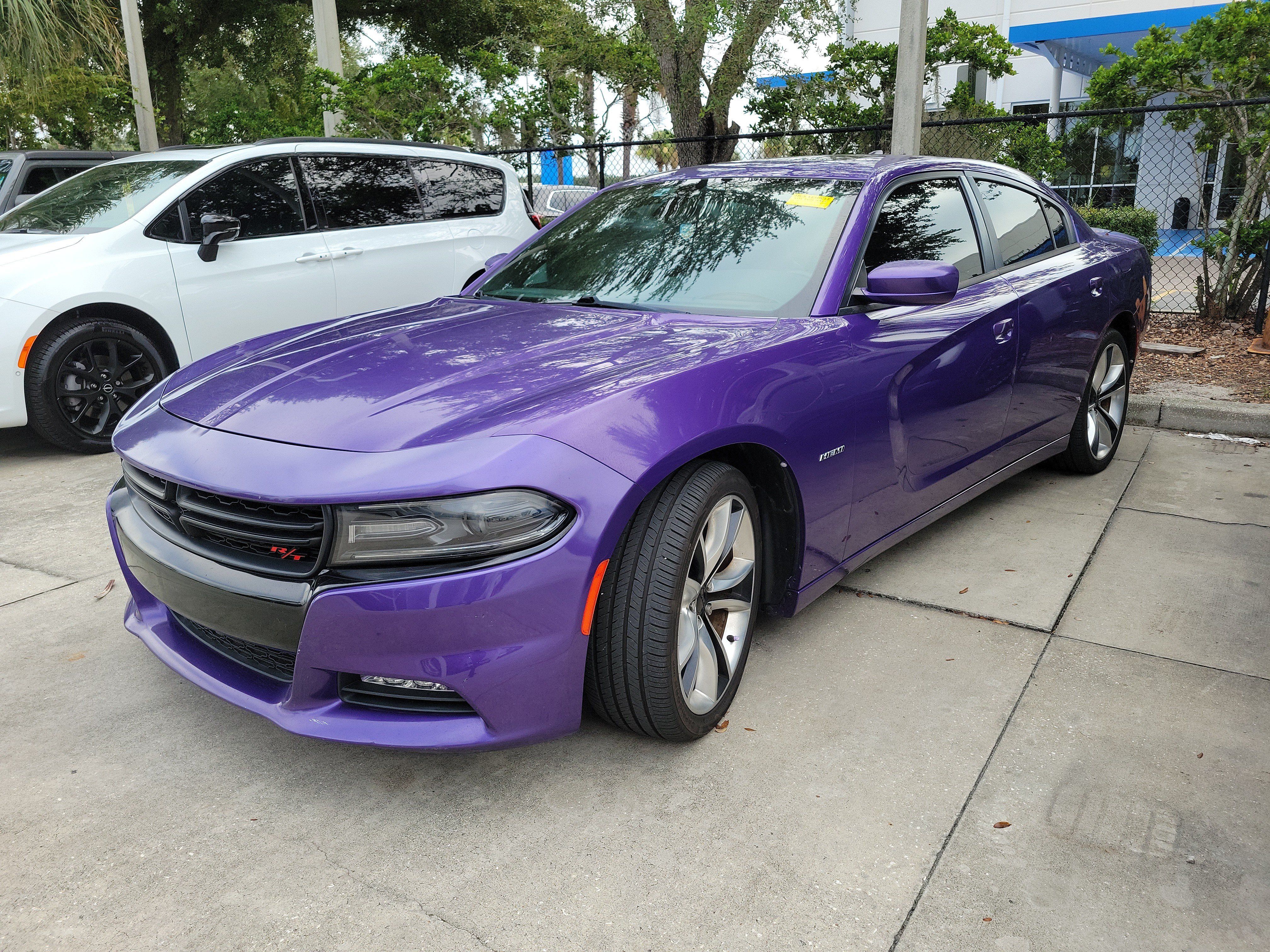 Used 2016 Dodge Charger R/T RWD image 1