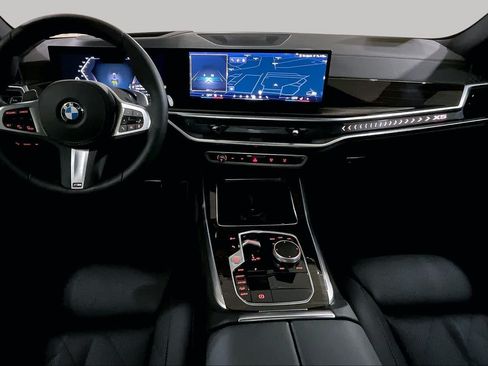Used 2026 BMW X5 xDrive40i w/ M Sport Package AWD/4WD image 15