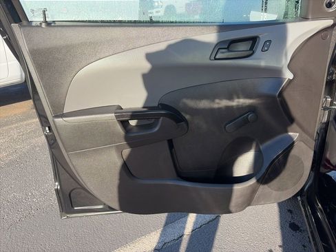 Used 2020 Chevrolet Sonic LT image 13