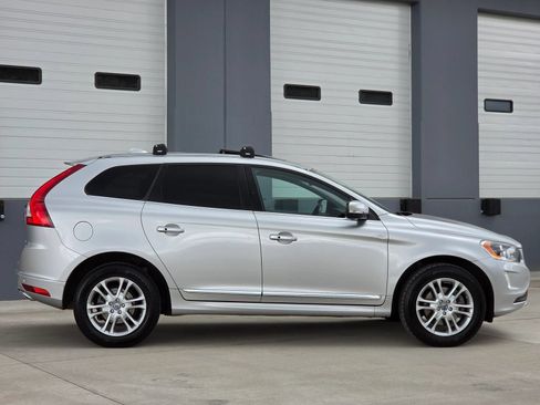 Used 2015 Volvo XC60 T5 AWD/4WD image 10