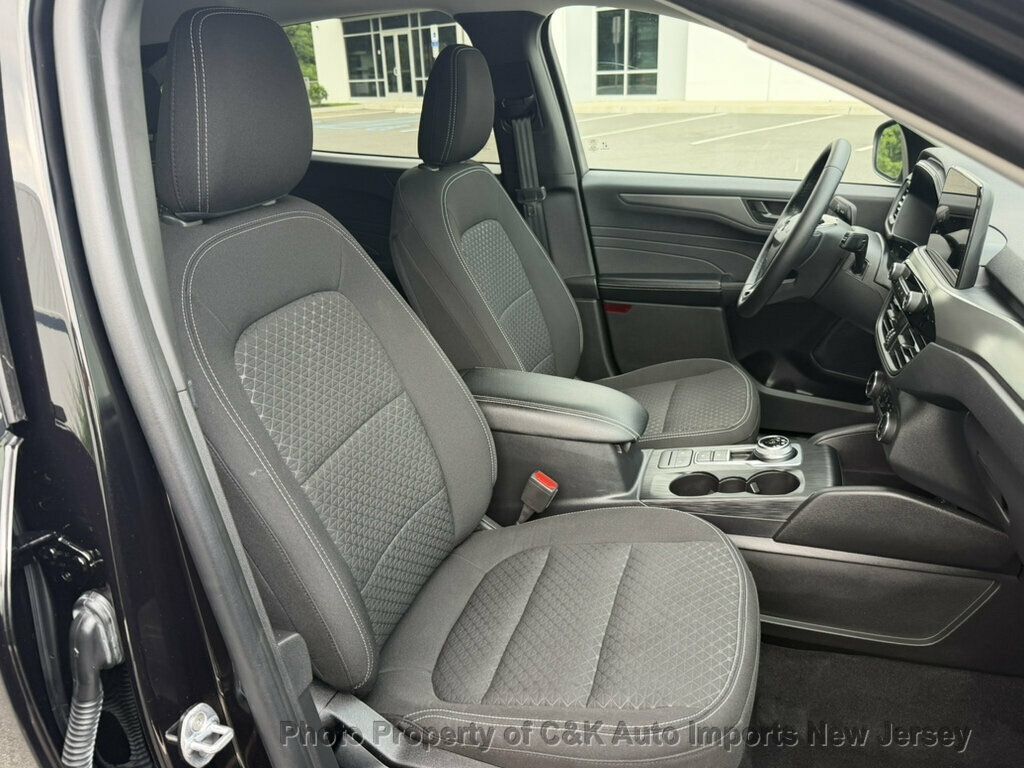 Used 2023 Ford Escape Active AWD/4WD image 14