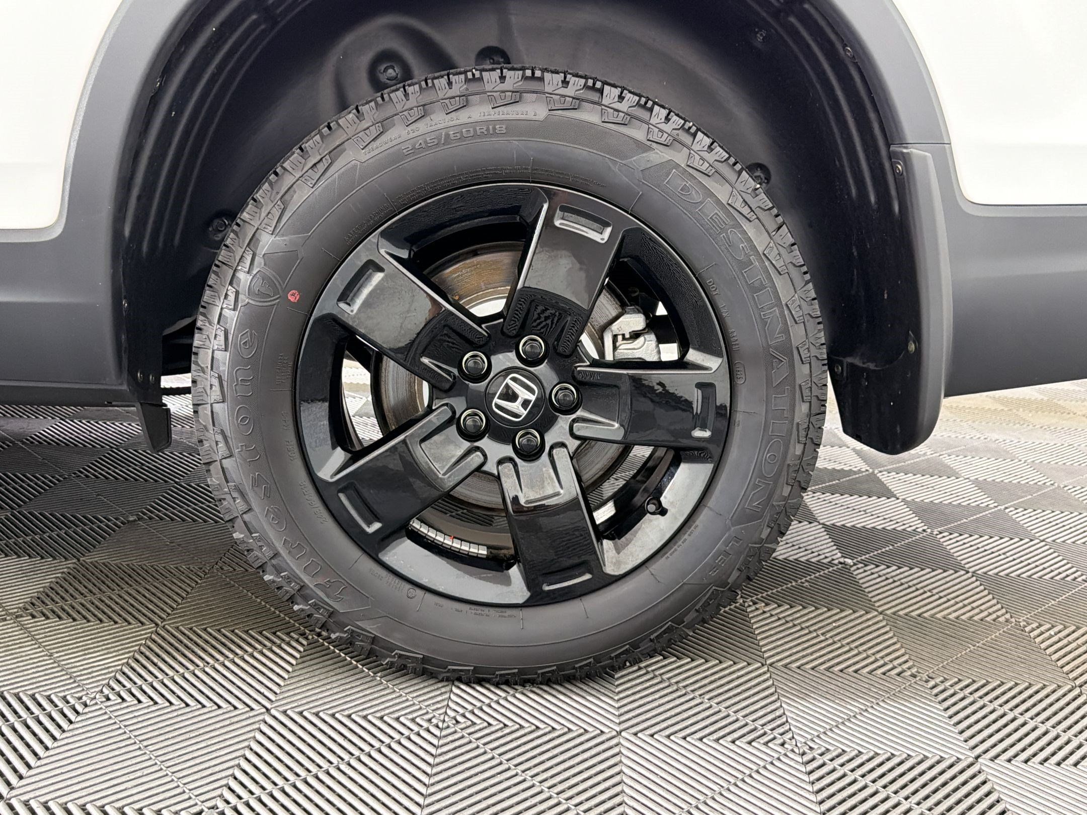 Used 2025 Honda Ridgeline Black Edition image 11