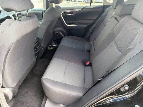 Used 2024 Toyota RAV4 XLE FWD image 22