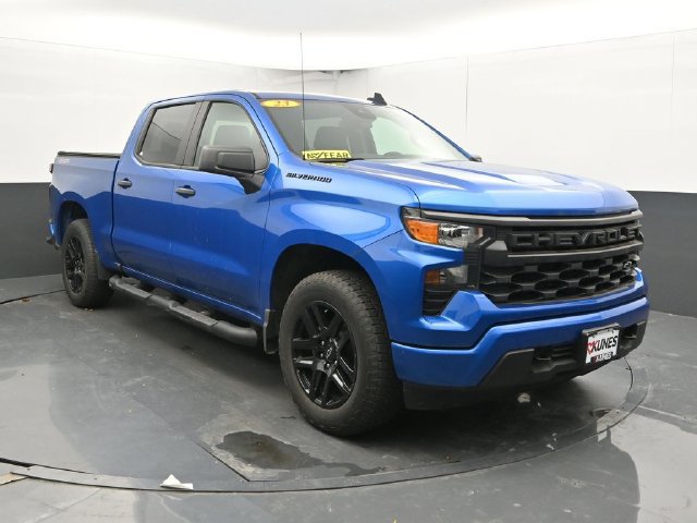 Used 2023 Chevrolet Silverado 1500 Custom w/ LPO, Dark Essentials Package AWD/4WD image 6