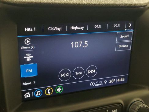 Used 2023 GMC Terrain SLT image 19