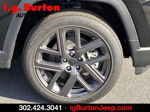 New 2026 Jeep Compass Limited w/ Sun, Sound & Navigation Group image 6