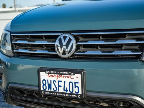 Used 2021 Volkswagen Tiguan SE image 6