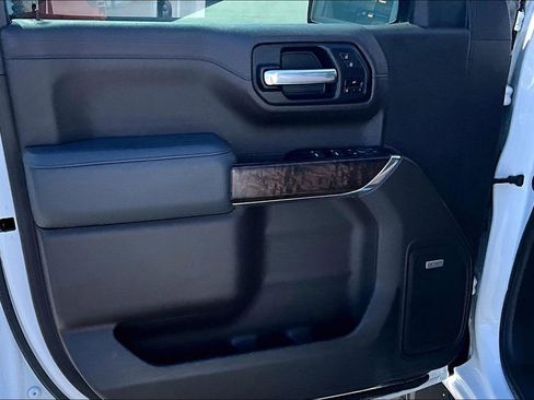 Used 2020 GMC Sierra 1500 Denali w/ Denali Ultimate Package AWD/4WD image 24