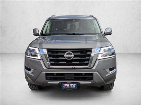 Used 2022 Nissan Armada SV image 2
