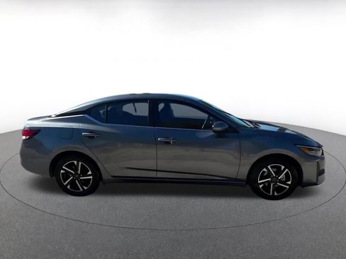 Used 2025 Nissan Sentra SV image 16