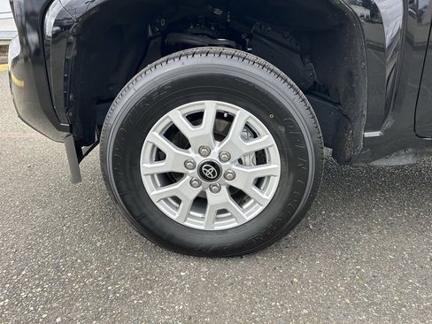 Certified 2025 Toyota Tacoma SR5 image 24