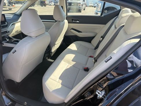 Used 2024 Nissan Altima 2.5 SL AWD/4WD image 22