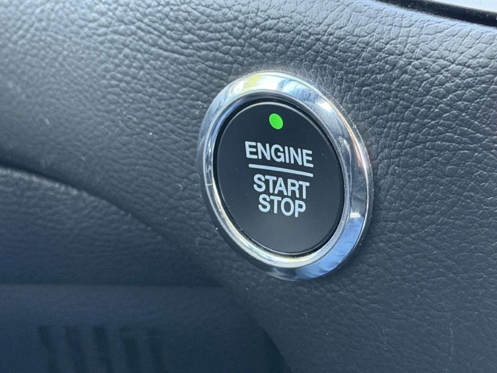 Used 2019 Ford Edge SEL w/ Equipment Group 201A FWD image 8