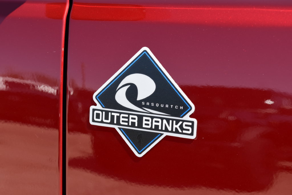 New 2026 Ford Bronco Outer Banks w/ Sasquatch Package AWD/4WD image 7