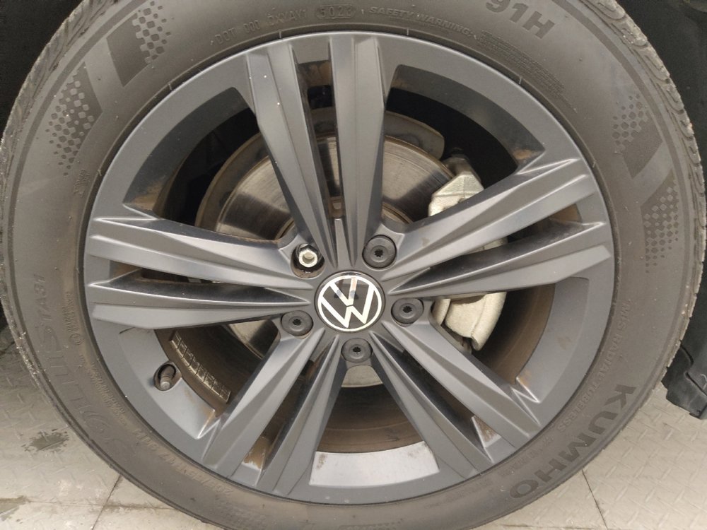 Used 2024 Volkswagen Jetta SE w/ Panoramic Sunroof Package FWD image 31