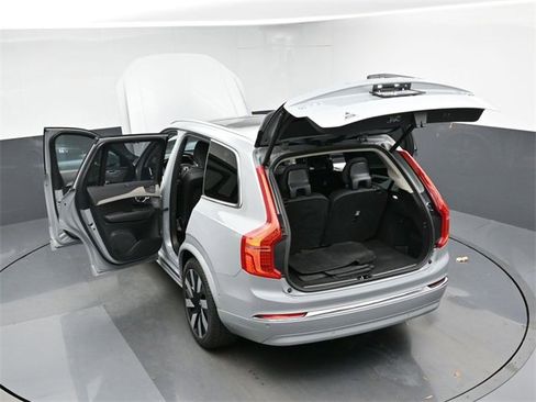 Used 2025 Volvo XC90 T8 Ultra image 52