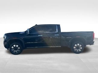 Used 2024 GMC Sierra 2500 Denali w/ Denali Reserve Package AWD/4WD video 2