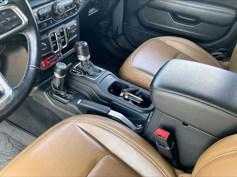Used 2021 Jeep Wrangler Unlimited Rubicon AWD/4WD image 17