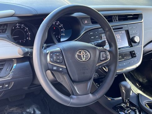 Used 2017 Toyota Avalon XLE FWD image 14