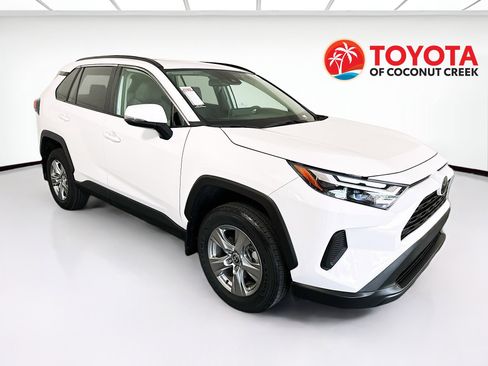 Used 2024 Toyota RAV4 XLE w/ Convenience Package FWD image 1
