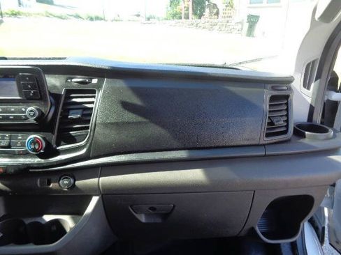Used 2020 Ford Transit 250 Low Roof RWD image 20